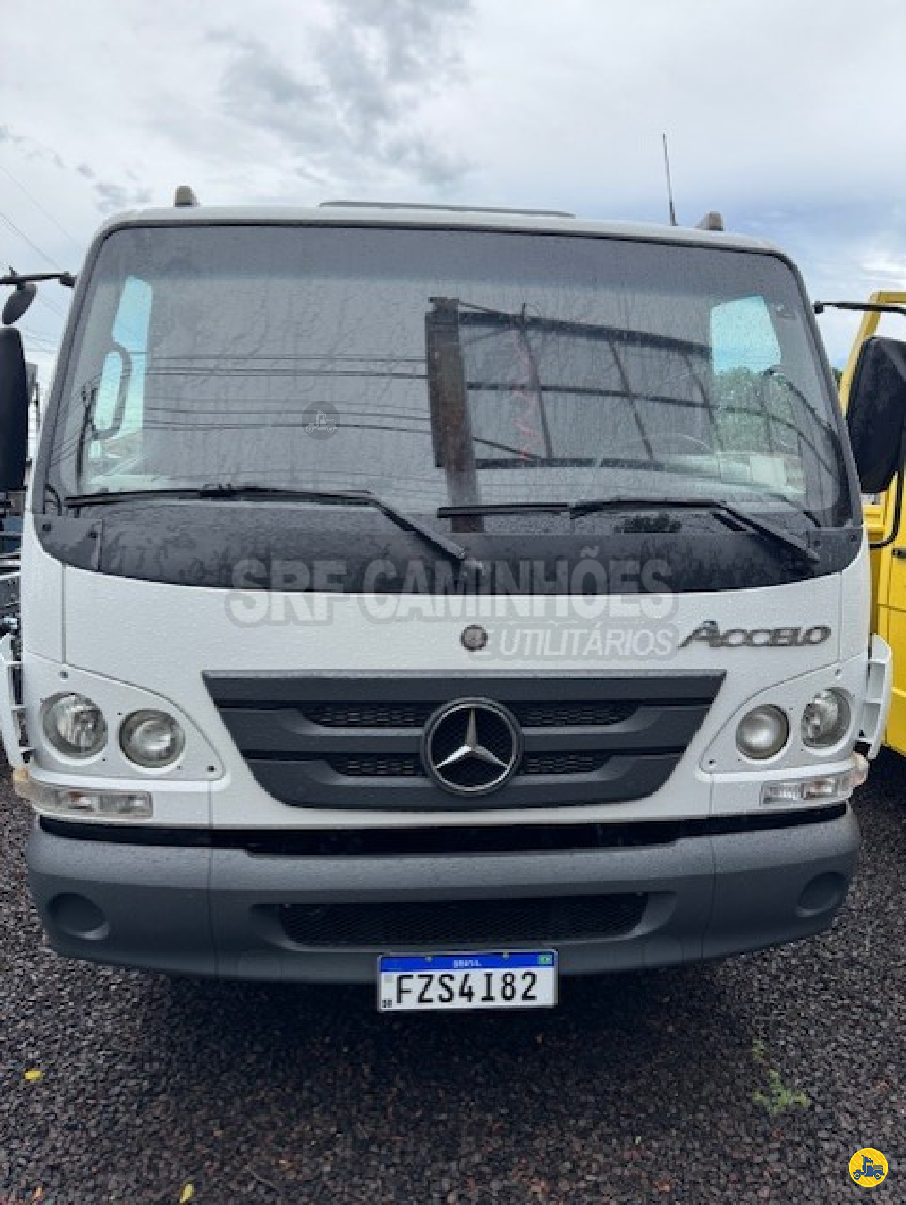 CAMINHAO MERCEDES-BENZ MB 815 Chassis 3/4 4x2 SRF Caminhões - SP São José do Rio Preto SÃO PAULO SP